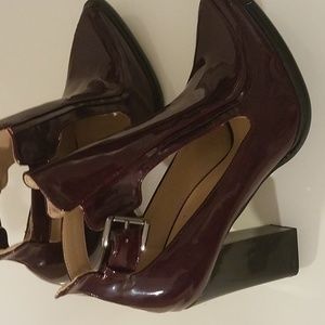 Yoki unique and beautiful burgundy Patent Leather Shoes